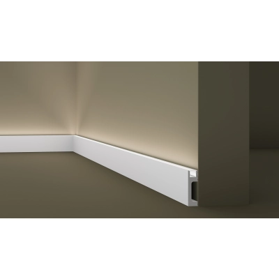 Lichtsockelleiste IL10 NMC